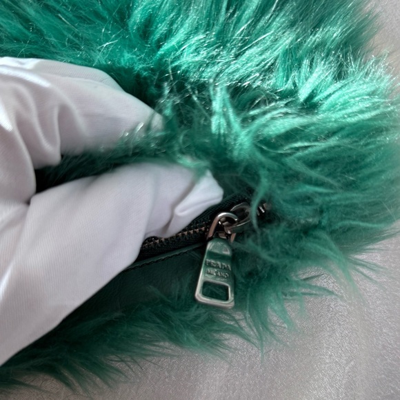 Auth Prada Eco Pelliccia Faux Fur Wristlet Clutch Green - Picture 12 of 15